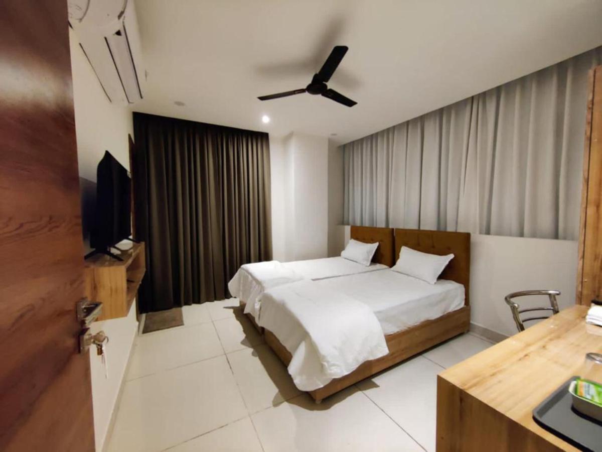 Hotel Hibiscus Tree- Bachupally Hyderabad Esterno foto
