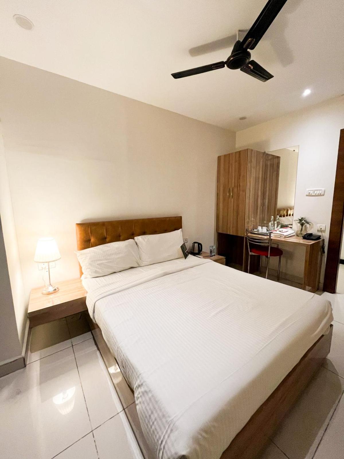 Hotel Hibiscus Tree- Bachupally Hyderabad Esterno foto